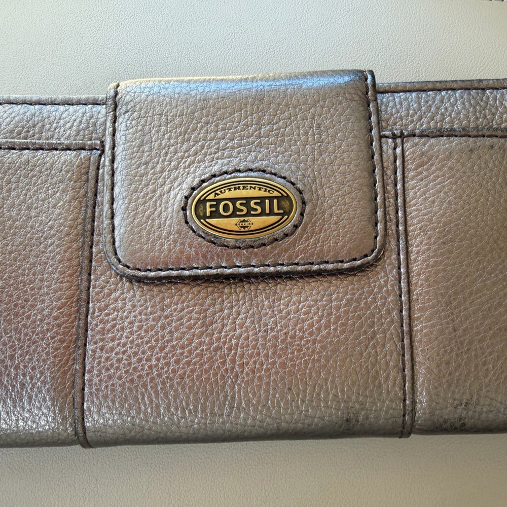 Fossil Maddox Zip Around Metallic Leather Wallet